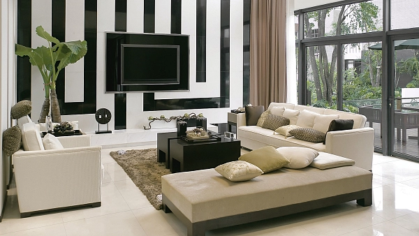 BLACK & WHITE