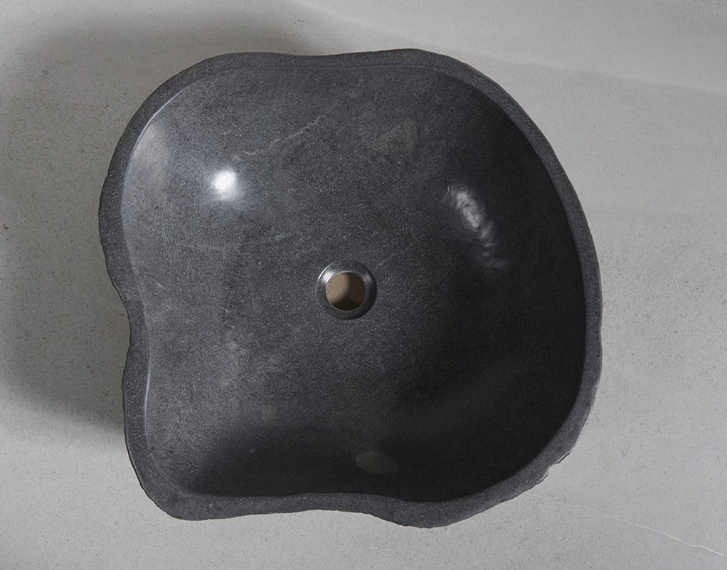 раковина из речного камня 45x45x15