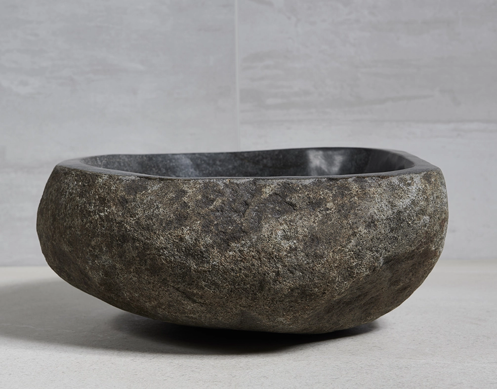 раковина из речного камня 36x34x15