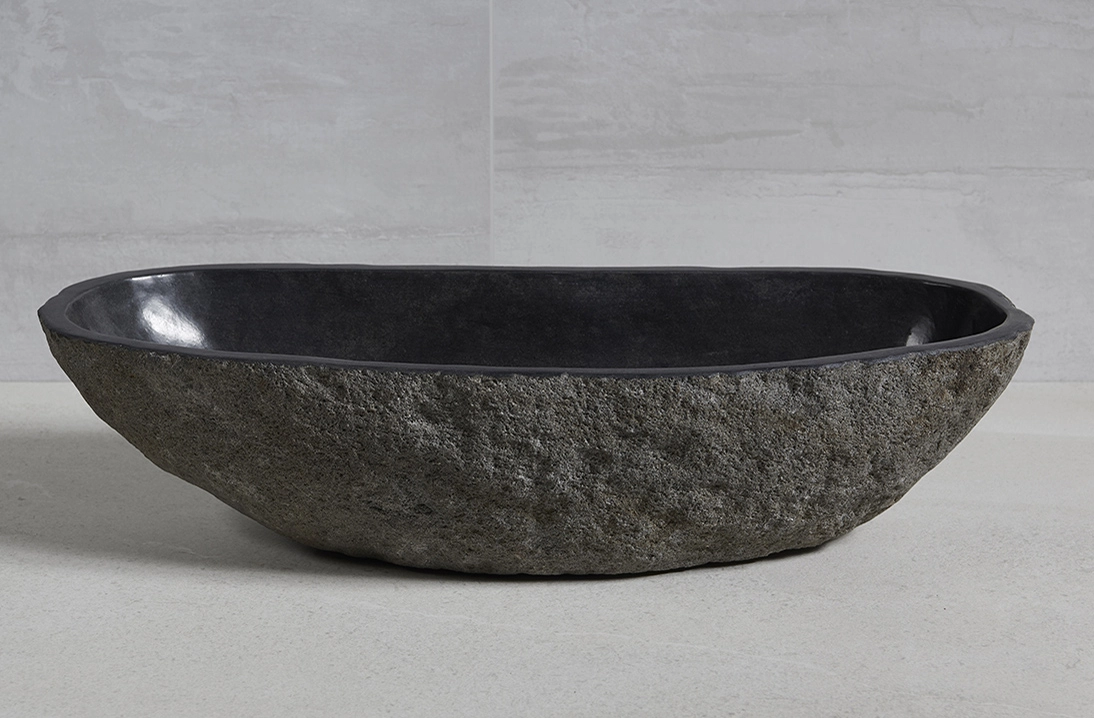 раковина из речного камня 66x37x16