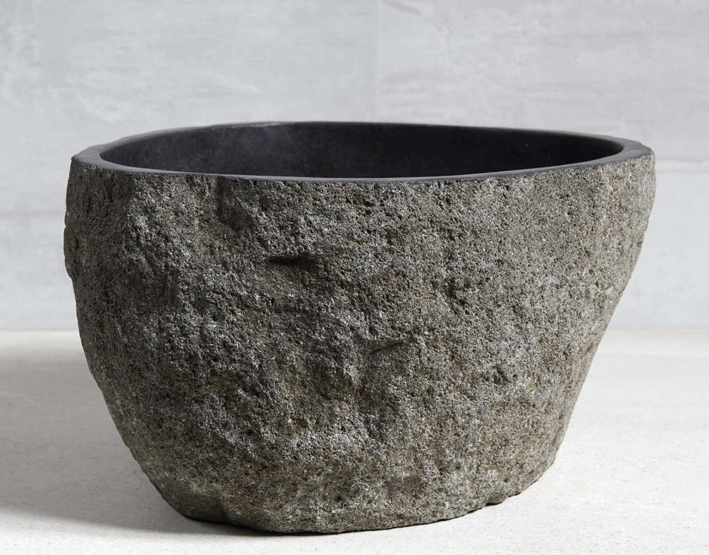 раковина из речного камня 45х43х25