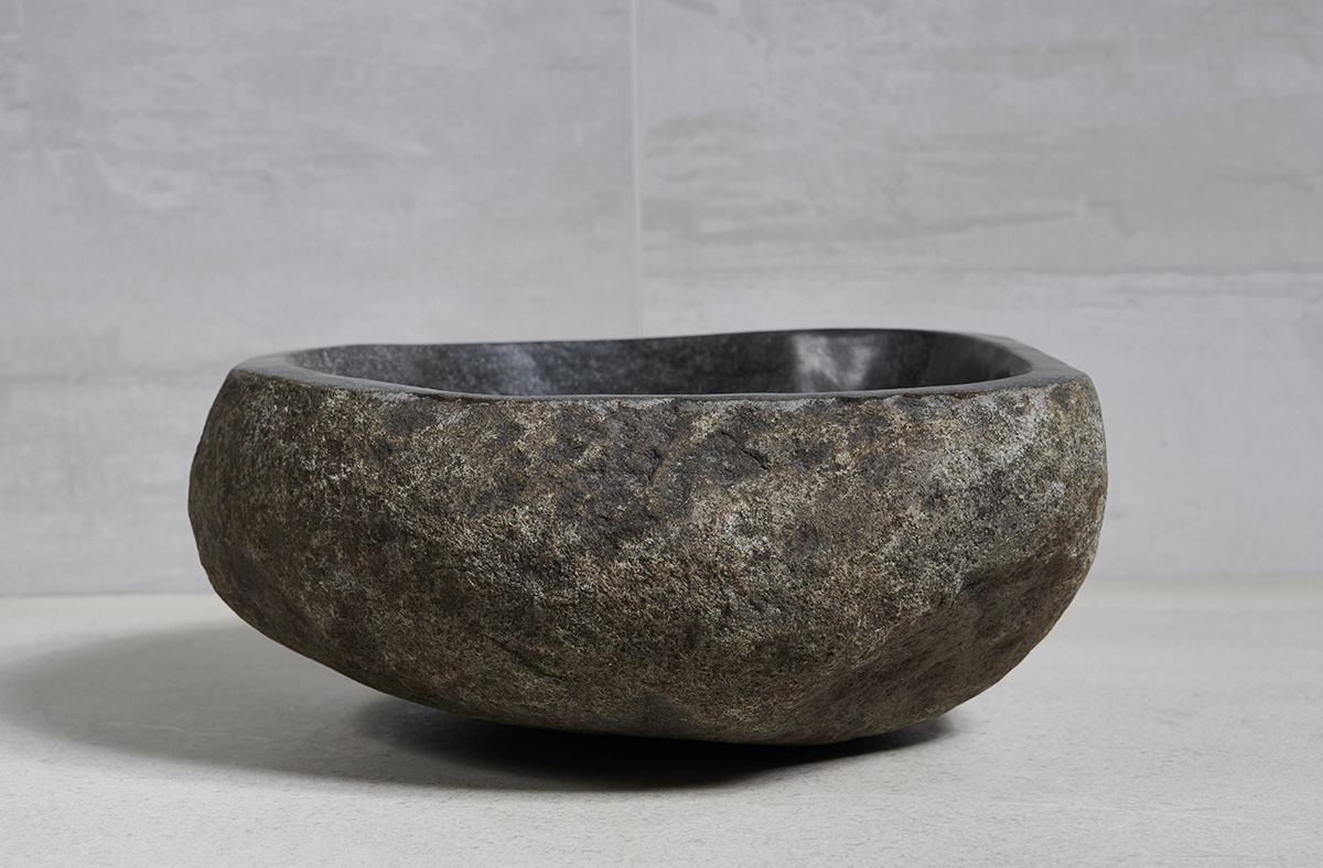 раковина из речного камня 36x34x15