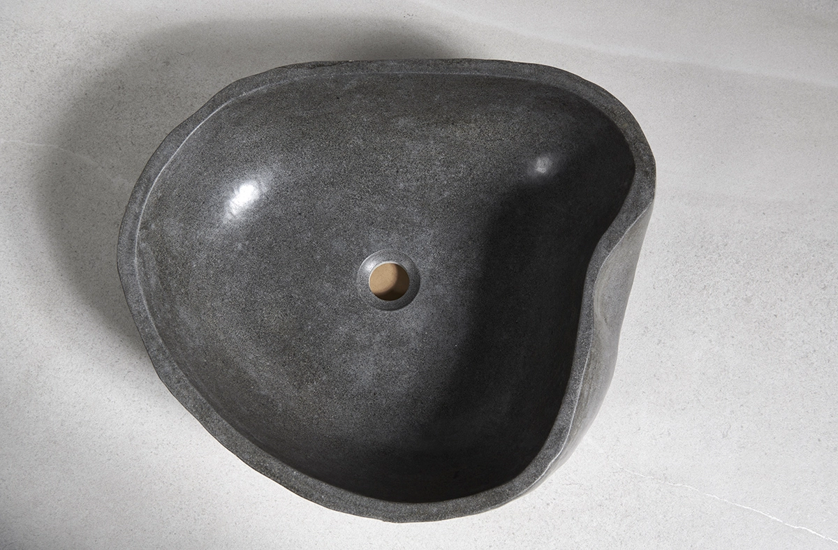 раковина из речного камня 53x43x15