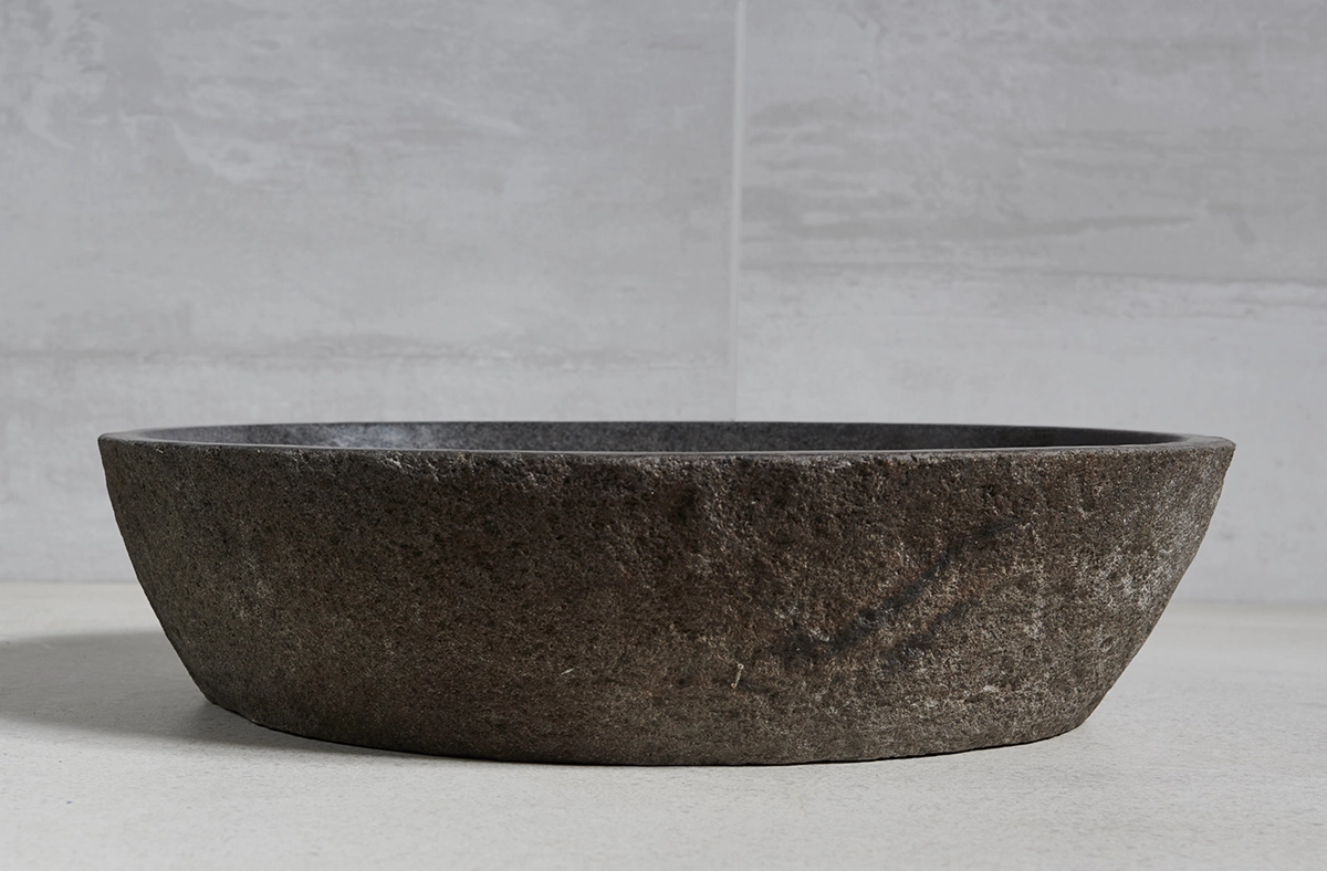 раковина из речного камня 42х35х10