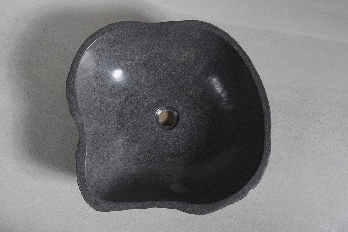 раковина из речного камня 45x45x15