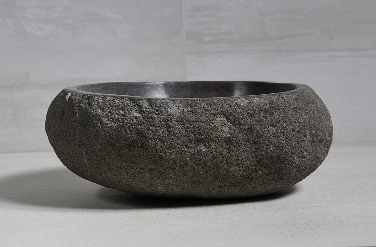 раковина из речного камня 38x34x15