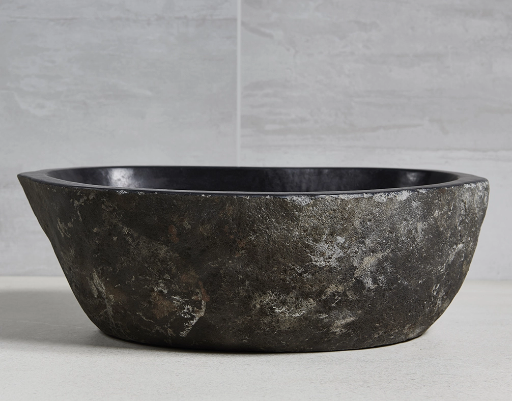 раковина из речного камня 48x37x15