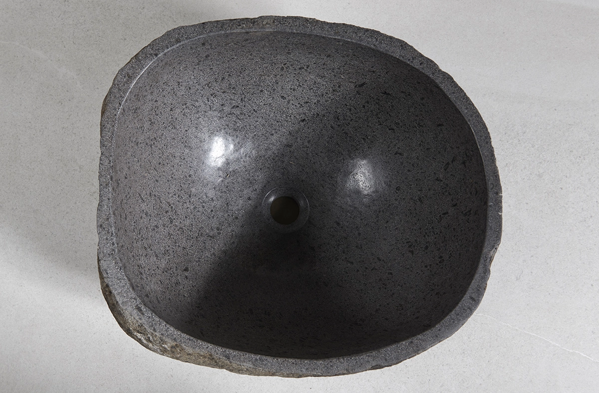 раковина из речного камня 45х40х25