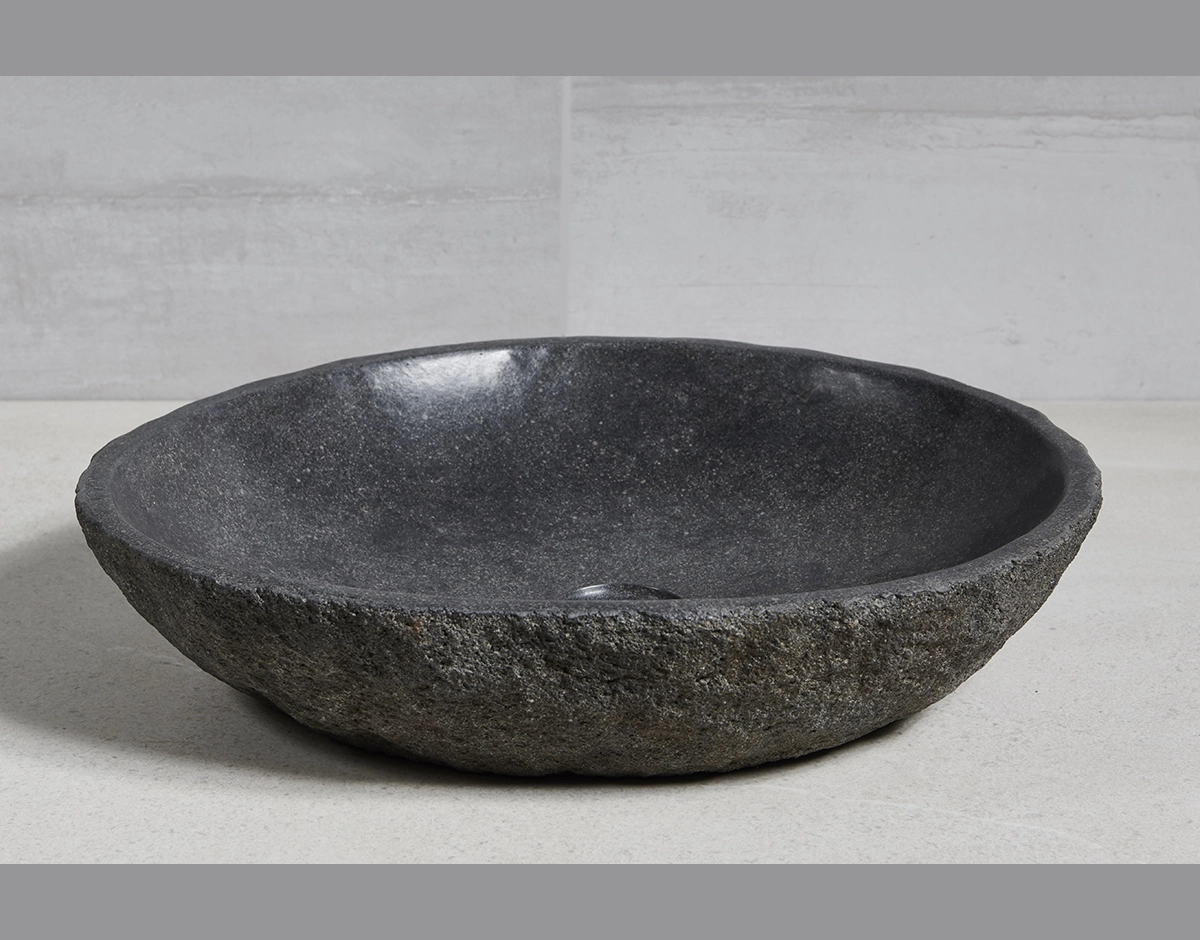 раковина из речного камня 48х39х10