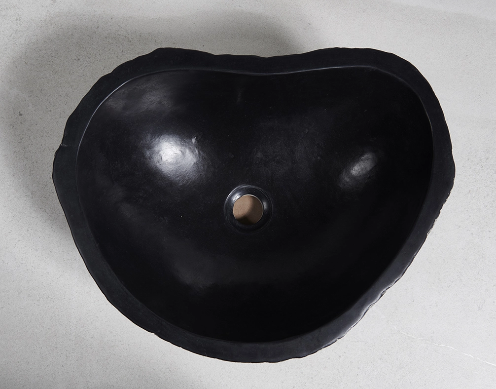 раковина из речного камня 48x37x15