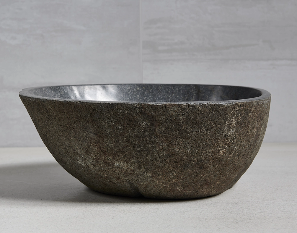 раковина из речного камня 38x34x14