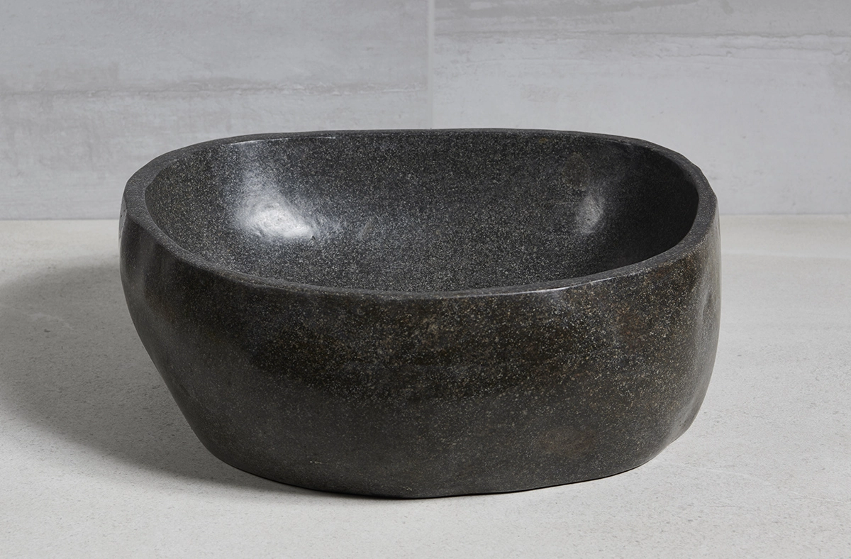 раковина из речного камня 45x43x15