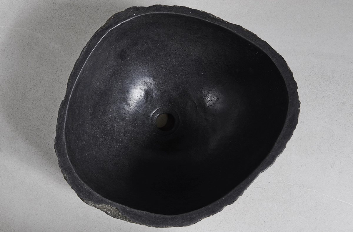 раковина из речного камня 45х43х25