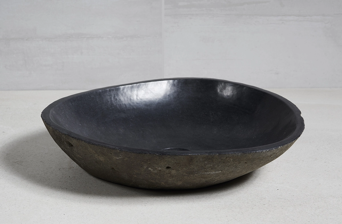 раковина из речного камня 45х43х10