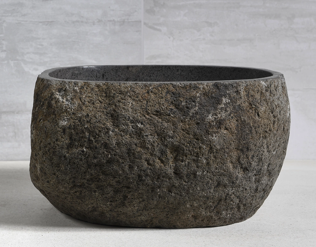 раковина из речного камня 45х40х25