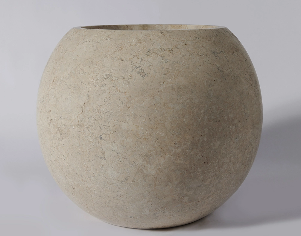 Вазон напольный из мрамора 50х60х60 бежевый