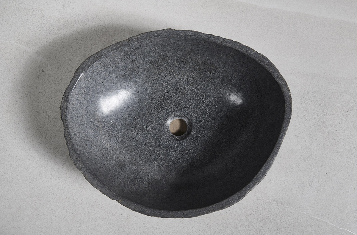 раковина из речного камня 48x40x15