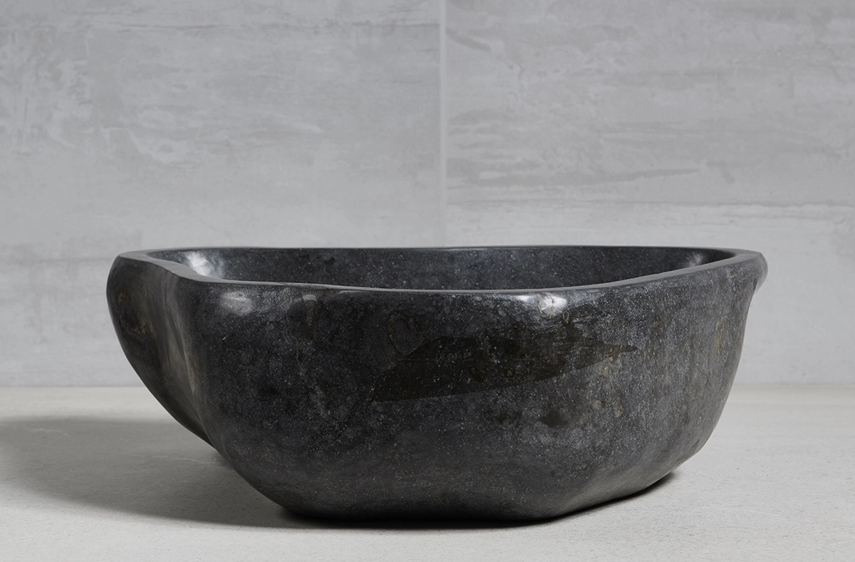 раковина из речного камня 51x40x15