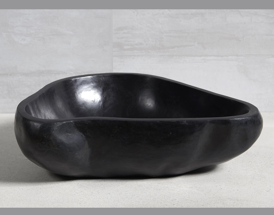 раковина из речного камня 57x42x15