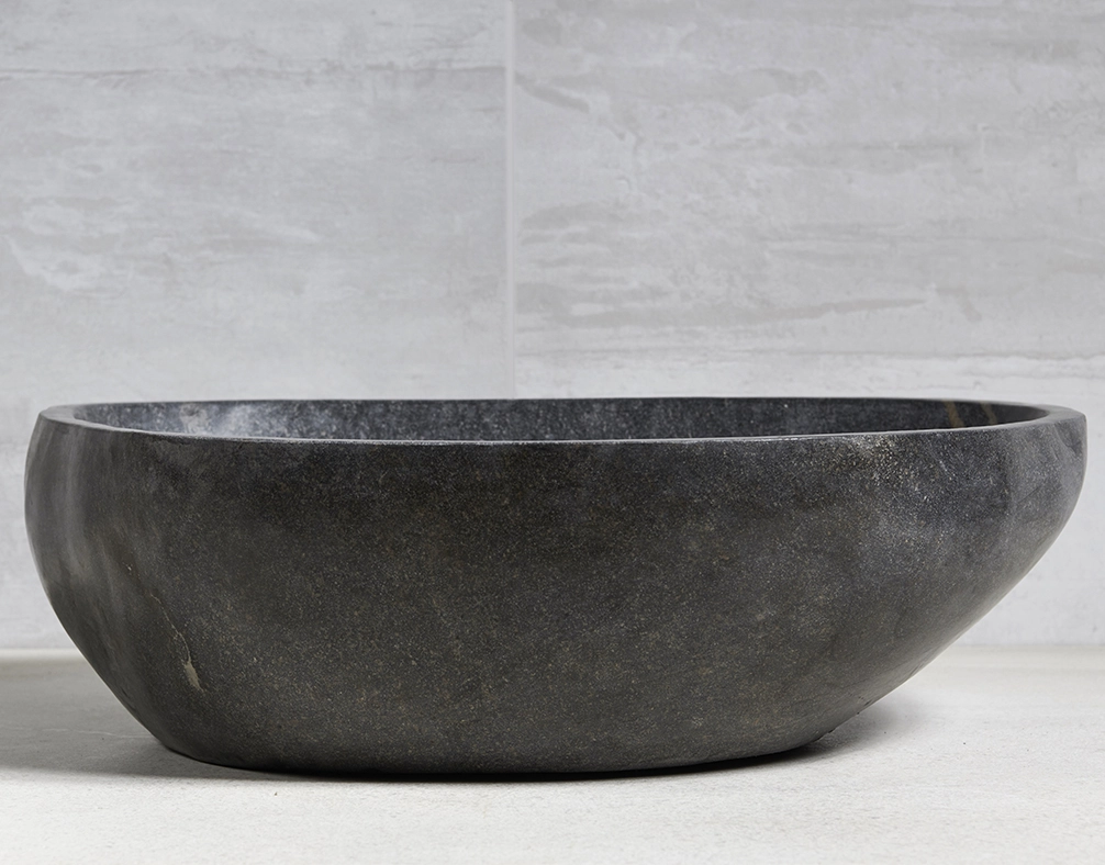 раковина из речного камня 52x46x15