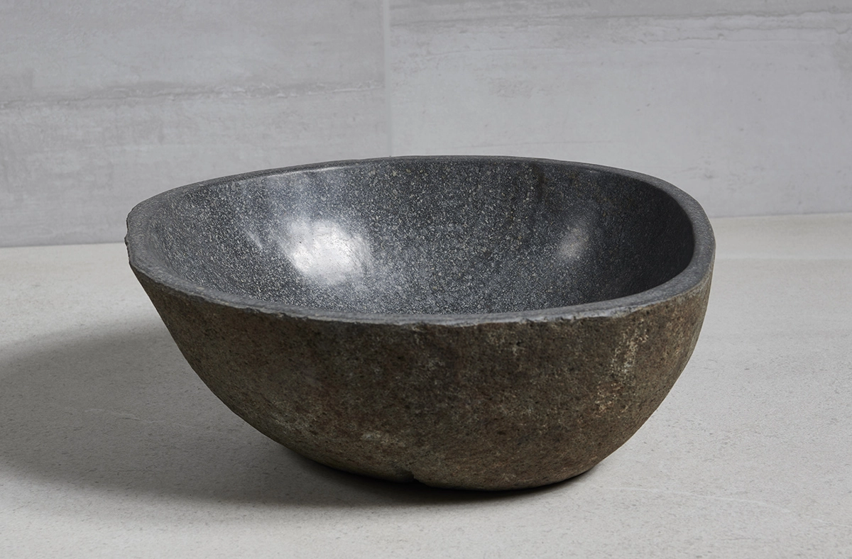 раковина из речного камня 38x34x14