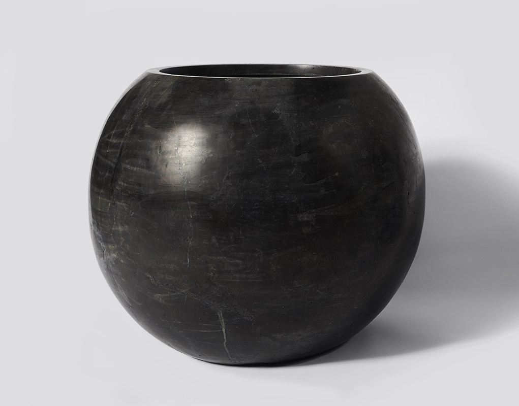 Вазон напольный из мрамора 50х60х60 черный