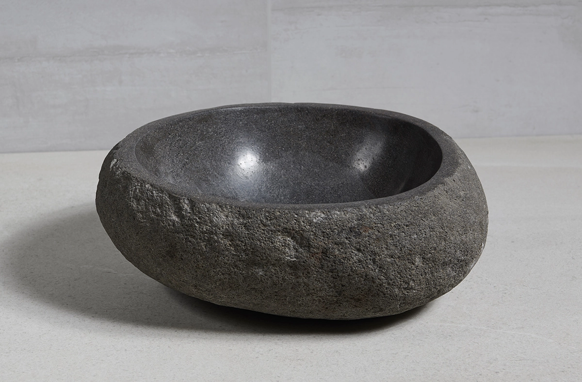 раковина из речного камня 38x34x15