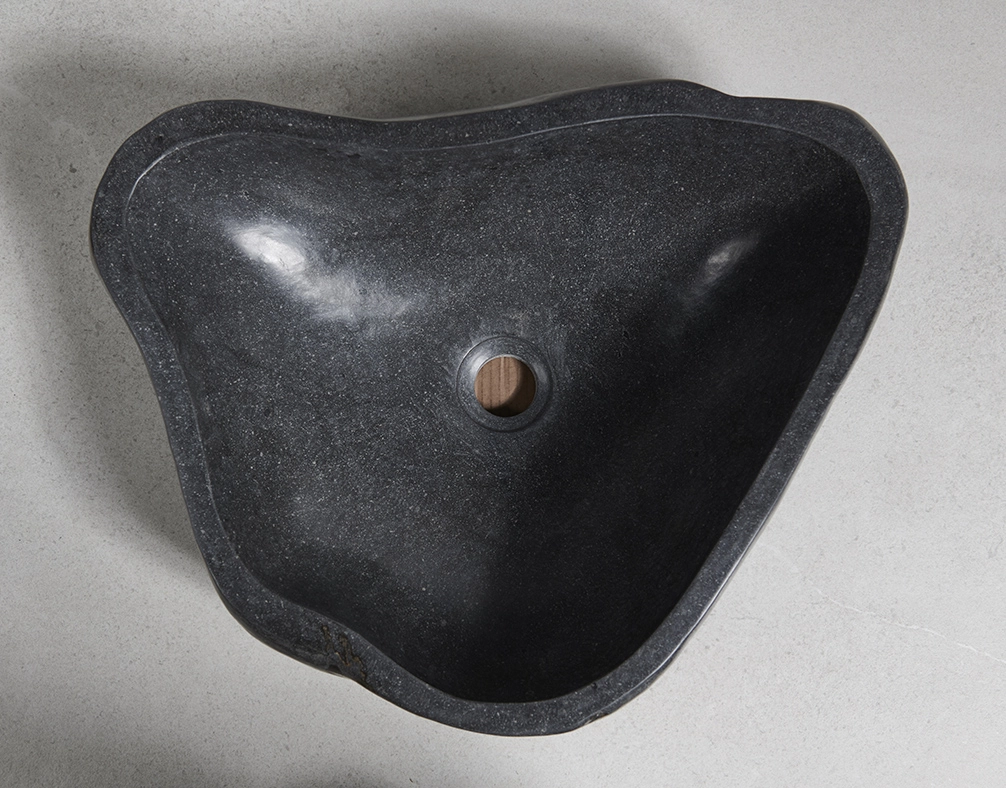 раковина из речного камня 51x40x15