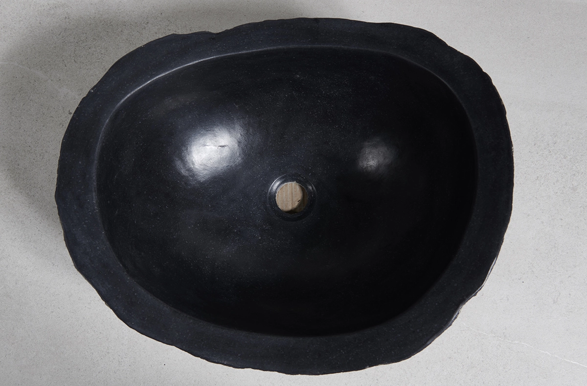 раковина из речного камня 49х41х21