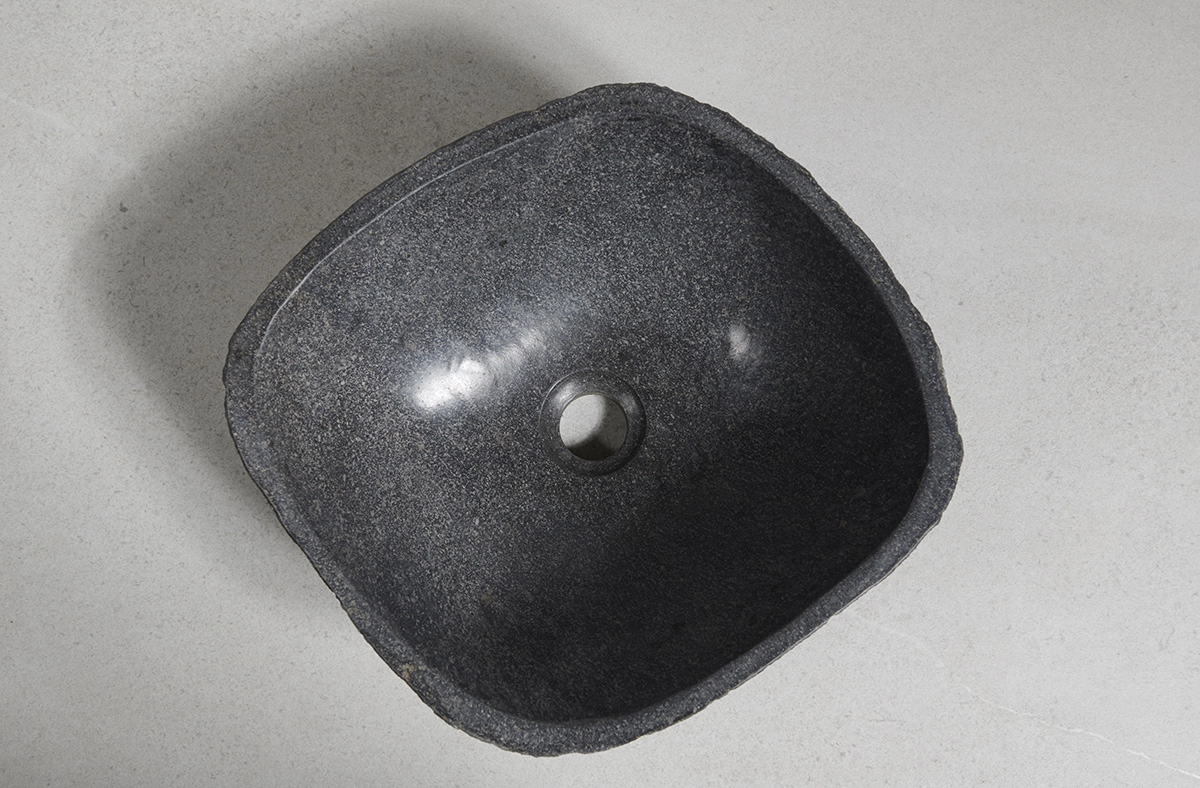 раковина из речного камня 40x37x14