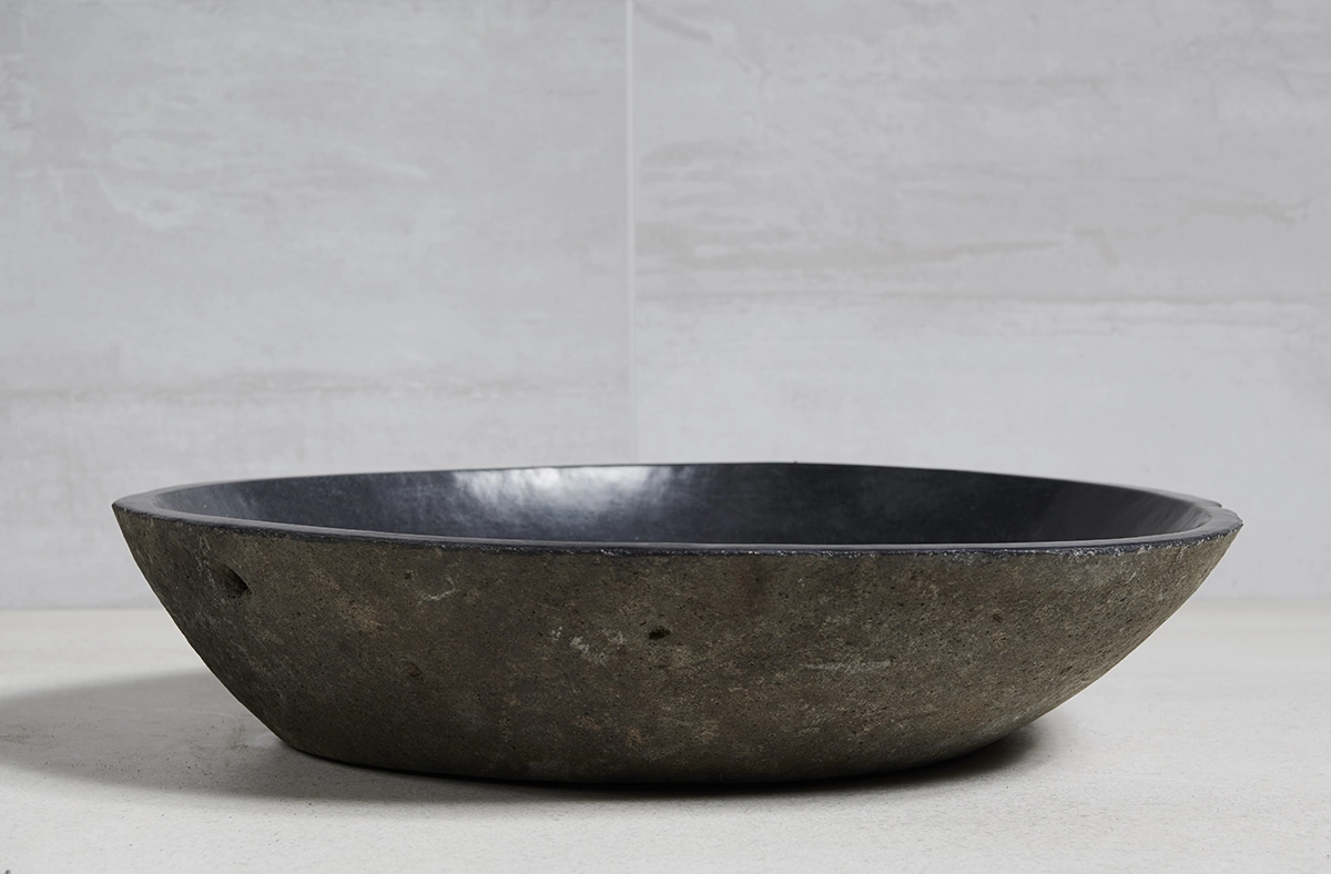 раковина из речного камня 45х43х10