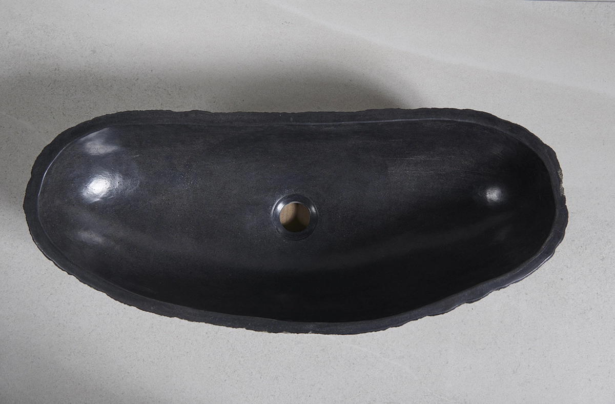 раковина из речного камня 66x37x16