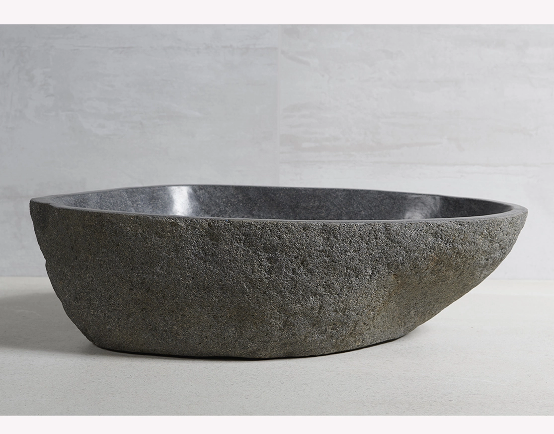 раковина из речного камня 57х33х16