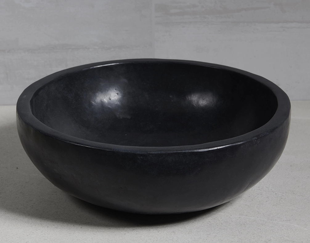 раковина из речного камня 45x45x15